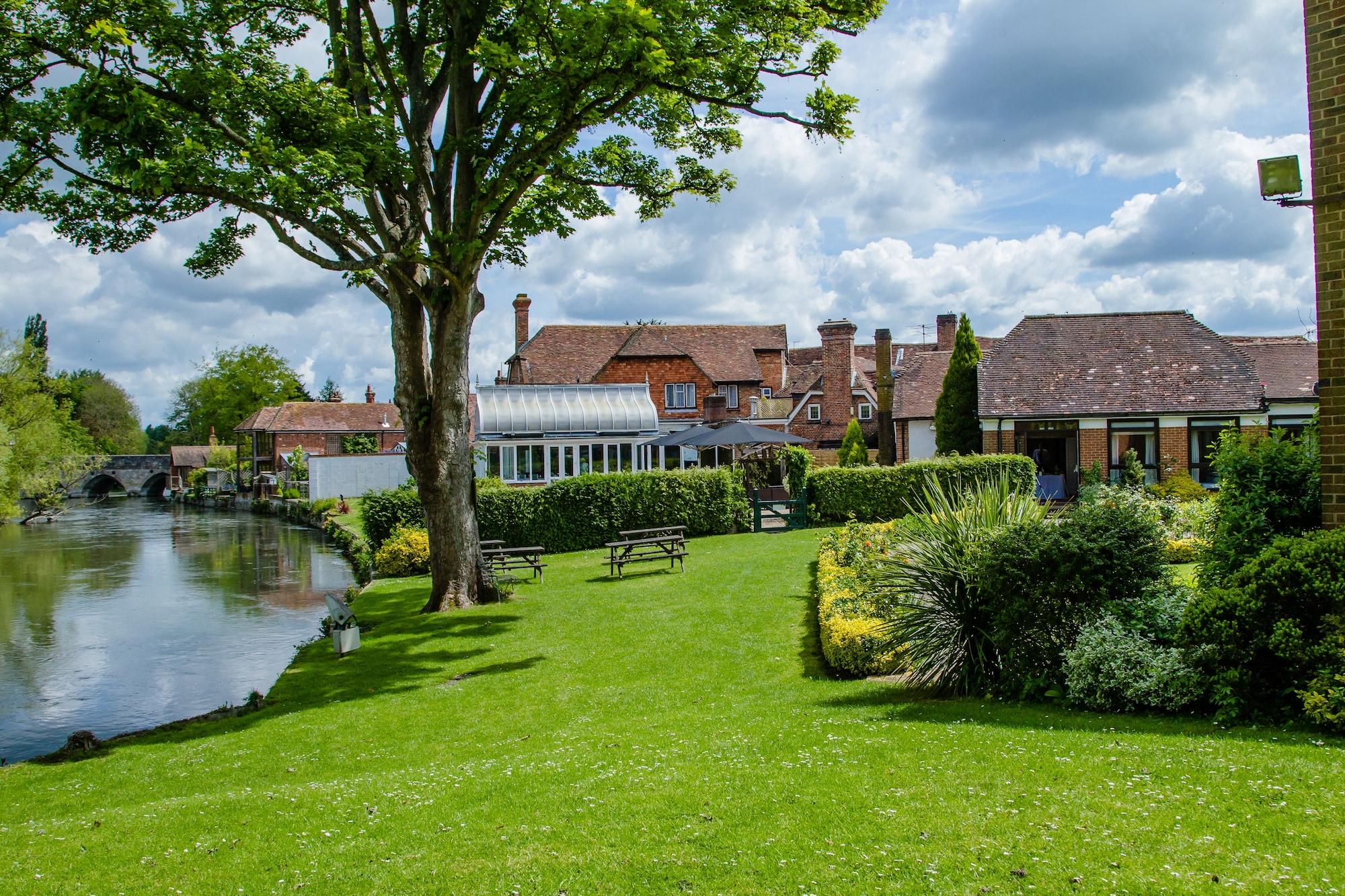 The Legacy Rose & Crown Hotel Salisbury Exterior photo